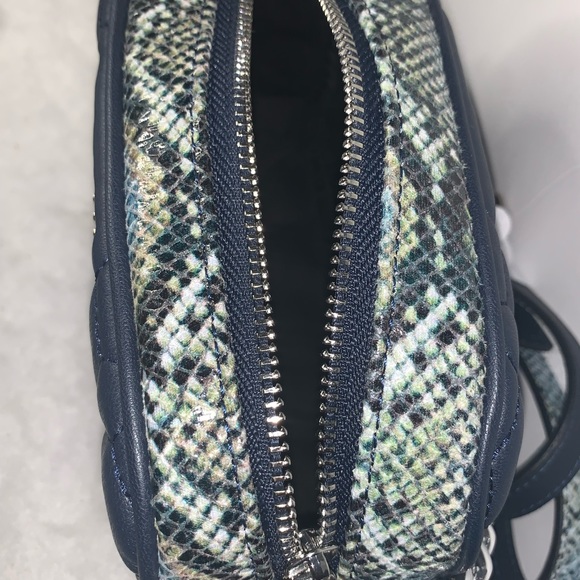 NWT CAVALLI CLASS Chain Link Python Print Top Dark Blue Small Cross-body Bag - Picture 6 of 7